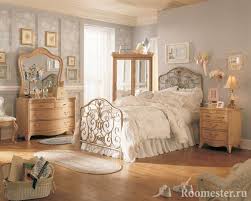 جدار ديكور في غرفة النوم Cerceis Com