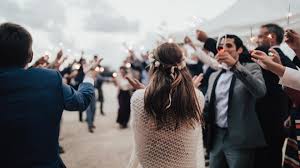 Wir haben die besten hochzeit spiele für dich gesammelt. 7 Dinge Die Bei Hochzeiten Vollig Uberschatzt Sind Traumerfullerin