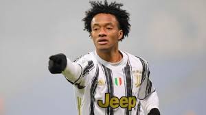 81 cuadrado rb 89 pac. Juan Cuadrado Oo Heshiis Cusub U Saxiixaya Kooxda Juventus Imise Sano Ayaa Lagu Darayaa Qandaraaskiisa Gool Fm