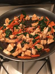 I like to start with the chicken when i was so excited to get home and pull together this easy chicken stir fry recipe featuring these fantastic brands and i know my people. Fodmap Friendly Chicken Spinach And Carrot Stir Fry Fodmom