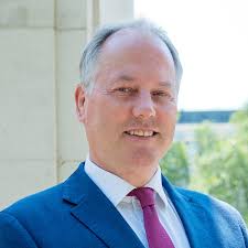 Exceptional experience across real estate, banking and corporate finance ::  South Street Capital