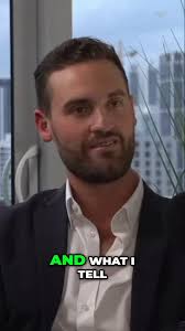 @TheOneof1Pod's video Tweet