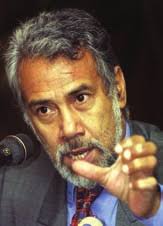 R A E M N O P L A N O Q U IN Q U E N A L D A C H IN A