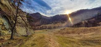 Păcat că nu sunt drumuri sa poți ajunge la ele! 27 De Locuri De VÄƒzut In JudeÈ›ul BuzÄƒu ExploreazÄƒ È›inutul BuzÄƒului Lipa Lipa