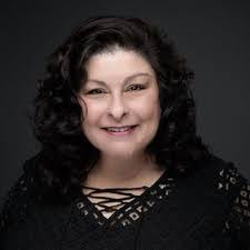 Glenda Shaver's Instagram, Twitter & Facebook