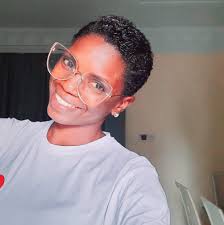 TRENDING: Cameroonian music diva Charlotte Dipanda has been receiving  scathing criticism , since she posted these photos. She can be seen in a  lovey-dovey mood with her husband Fernand Lopez. ❤️❤️ According