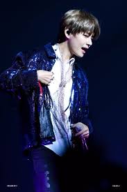 Pin By Tata On Taehyung Kim Taehyung Taehyung Kim