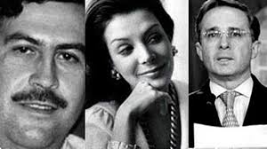 Sie veröffentlichte 2007 das buch amando a pablo, odiando a escobar (deutsch: Presidente Uribe Senala A Un Corresponsal De Periodico De E U De Escribir Libro De Virginia Vallejo Para Calumniarlo
