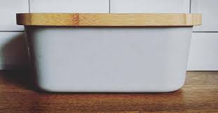 This counter pinnacle breadbox bequeath make angstrom fine addition to your kitchen or a hand made of the box. 10 Best Breadbox Reviews Keep Baked Goods Fresh And Delicious
