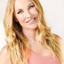 Debbie Lash's Instagram, Twitter & Facebook