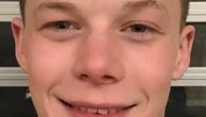 Munsell wins 5-1A state diving title