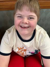 What are some beachfront resorts in Myrtle Beach with water slides and  kid-friendly activities?