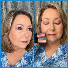 Pinkie/champagne-y metallic eyeshadow shade review