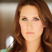 Suzanne Gregory's Instagram, Twitter & Facebook