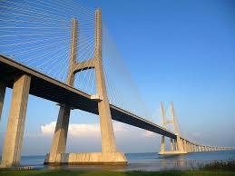 Lisboa tejo brücke ponte de abril 25. Lissabon Marathon Zu Fuss Uber Die Vasco Da Gama Brucke Jetzt Informieren Picotours