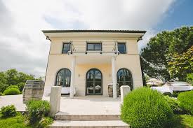 Die region pfalz ist bekannt für seine hochwertigen rotweine und weißweine. Hochzeitslocation Wie In Der Toskana Weingut Mussler Vladi Fotografie