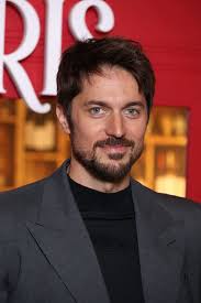 Emily in Paris, Gabriel vs Alfie: due ritratti a confronto