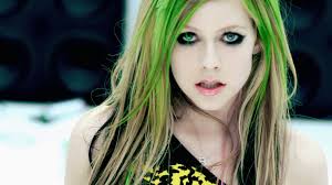 We update gallery with only quality interesting photos. 5 Of Our Favourite Avril Lavigne Music Videos Celebmix