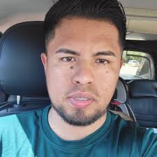 VideoRevelador PILOTO BORRACHO ATROPELLA A MOTORISTA *Imágenes fuertes* Un  motorista que circulaba por la 3.ª Avenida del municipio de La Gomera,  Escuintla fue arrollado por un vehículo. Debido a la fuerza del