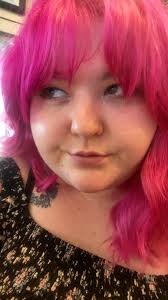 Mezcla de rosa virgen de zorro ártico con paraíso eléctrico y un poco de  acondicionador. Mi base rubia (fotos 5 y 6) se matizó con Wella T18. Lo  hice yo misma. : r/HairDye