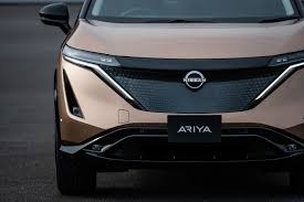 Nissan says the ariya offers up to 300 miles of driving range per charge, and if that the ariya's interior looks futuristic and minimal. Nissan Ariya Electric Crossover Suv Unveiled With Up To 300 Miles Of Range The Verge