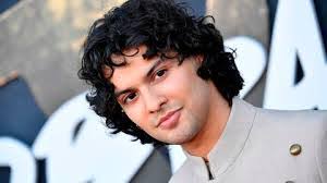 Jason Bays's Instagram, Twitter & Facebook