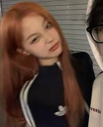 𝘒𝘪𝘮 𝘓𝘢𝘺𝘭𝘢√ (Minniekimoffical)