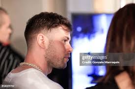 1,495 Mike Heaton Photos & High Res Pictures