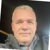 Richard Loucks's Instagram, Twitter & Facebook