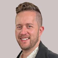 Michael Buford's Instagram, Twitter & Facebook