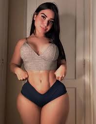 Vrijeđali su ju zbog debljih nogu, a sada je milijunašica: Govorili su mi  da hodam kao pingvin, a sada... - Net.hr