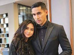 Namun, lama kelamaan tuan danial mula lembut hati dan tertarik dengan sikap is yang kelam kabut tetapi masih kelihatan comel. Sinopsis Drama Tuan Danial Tv3 Lakonan Intan Najwa Dan Idris