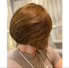 Artinya, lo akan melihat adanya transisi mulai dari rambut penuh di bagian atas sampai hampir plontos fade sebagai tren gaya rambut pria 2021 pun punya banyak variasi. 10 Potret Amanda Manopo Potong Rambut Bob Kayak Polwan