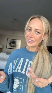 𝗦𝗔𝗬 𝗬𝗘𝗦 𝗜𝗙 𝗬𝗢𝗨 are a fan of Caitlin Clark 😍 ‎