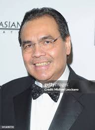 32 Photos & High Res Pictures