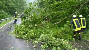 Mittlerweile 133 tote, immer noch hunderte vermisstenmeldungen allein in einem kreis. Unwetter Zieht Uber Rheinland Pfalz Und Hessen 17 30live Rheinland Pfalz Hessen