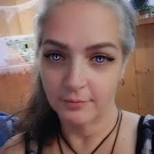 Offer to buy groceries for someone in need