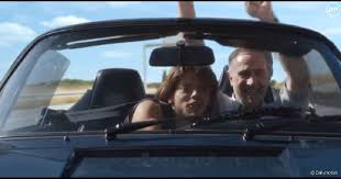 Casquette sur la tête, pantoufles au pied et regard scénario assez capillotracté mais t. Bande Annonce Thierry Lhermitte Et Rayane Bensetti Reunis Dans La Finale Puremedias
