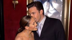 Jennifer lopez (who recently split from baseball player, alex rodriguez) and actor ben affleck have been pictured taking a luxury skiing holiday together. O45hklubhx 9wm