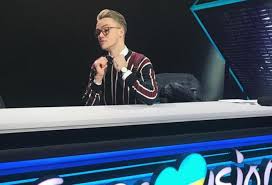 Η τσεχία εκπροσωπήθηκε στη eurovision 2021 από τον benny cristo και το τραγούδι «omaga», σε σύνθεση. Tsexia Sigmalive Magazine