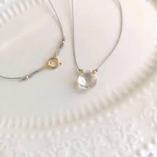 メルカリ 天然石 マロンシェイプ 水晶 クリスタルクォーツ のシルクコードネックレス 1 777 中古や未使用のフリマ ネックレス クリスタル 水晶