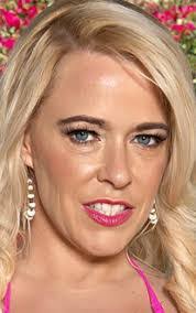 Savannah Steele's Instagram, Twitter & Facebook