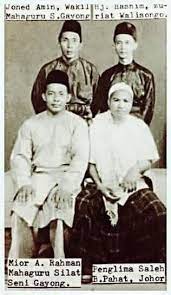 Studions production 1 year ago. Ydh Ayahanda Plg Al Rawa Kupasan Yang Lebih Teratur Tentang Tentera Selempang Merah Peristiwa Perang 1945 Di Johor Darul Takzim Perang Parang Panjang Tentera Perang Sabil Selempang Merah Batu Pahat 1945 Sumber