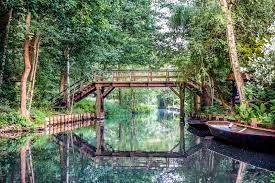 Im spreewald wird tradition gelebt! Spreewald Idyllische Kahnfahrt Durch Den Marchenwald