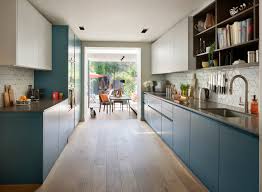 Owning a small kitchen does not imply compromising on utility or efficiency and by clever designing tricks a narrow kitchen can be made spacious and lively place to work. Where Shall I Put The Table In My Kitchen Diner Houzz Ie