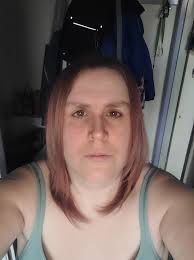 Hi i am looking for a mobile hairdresser that is avaliable