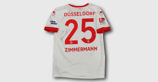 Gängige kurzbezeichnungen sind fortuna bzw. Fortuna Dusseldorf Stars Verschenken Matthias Zimmermanns Trikot