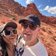 Is there anywhere that show soccer games, I'm looking to watch the Arsenal  vs Manchester City game tomorrow morning at 10:30am, anywhere with a good  atmosphere for this?