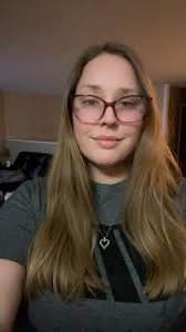 So I dyed my hair..... it looks dark in the studio, I'll post more pics  later 🖤