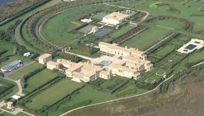 The World S Most Expensive Billionaire Homes Billionaire Homes Expensive Houses Mansions